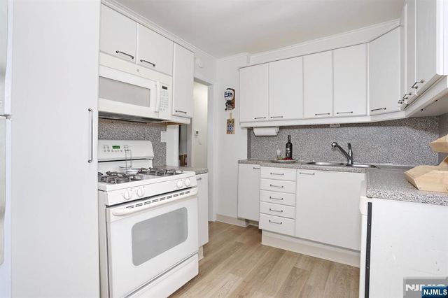 27-20 Kipp, Fair Lawn, NJ 07410