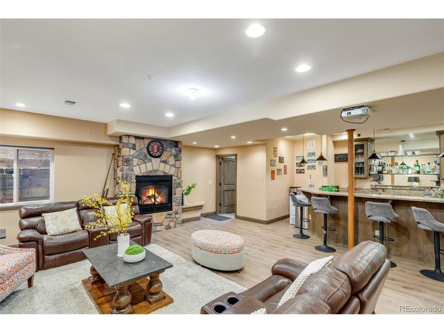 5888 Highland Hills Cir, Fort Collins, CO 80528