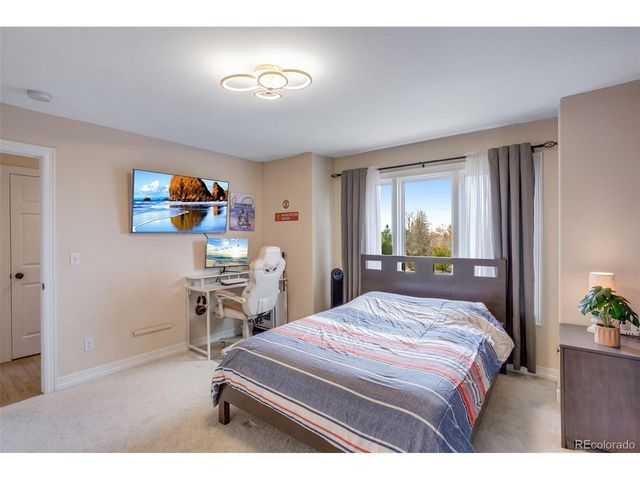 5888 Highland Hills Cir, Fort Collins, CO 80528