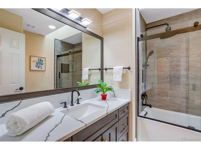 5888 Highland Hills Cir, Fort Collins, CO 80528