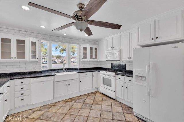 4220 Los Coyotes Diagonal, Lakewood, CA 90713