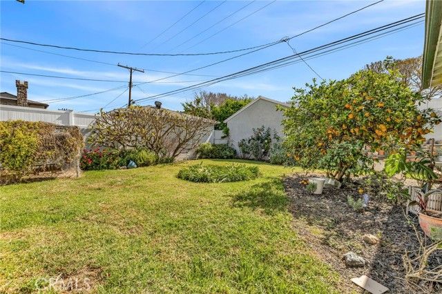 4220 Los Coyotes Diagonal, Lakewood, CA 90713
