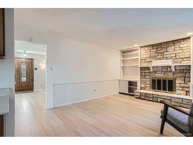 2514 S Elkhart St, Aurora, CO 80014