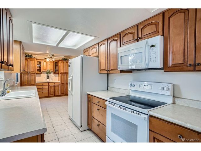 2514 S Elkhart St, Aurora, CO 80014