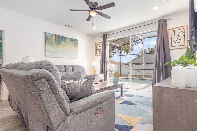 456 KNOLLWOOD DRIVE, Davenport, FL 33837