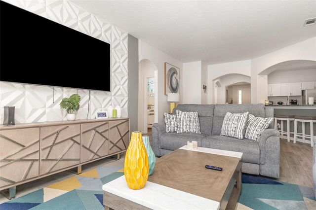 456 KNOLLWOOD DRIVE, Davenport, FL 33837