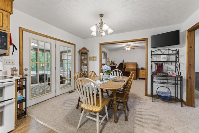 1649 N Main St, Tennessee Ridge, TN 37178