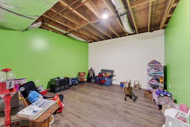 1649 N Main St, Tennessee Ridge, TN 37178