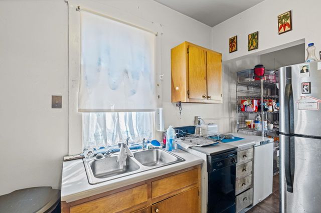 985 FORREST AVE, Memphis, TN 38105