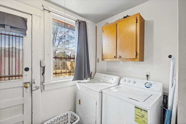 985 FORREST AVE, Memphis, TN 38105