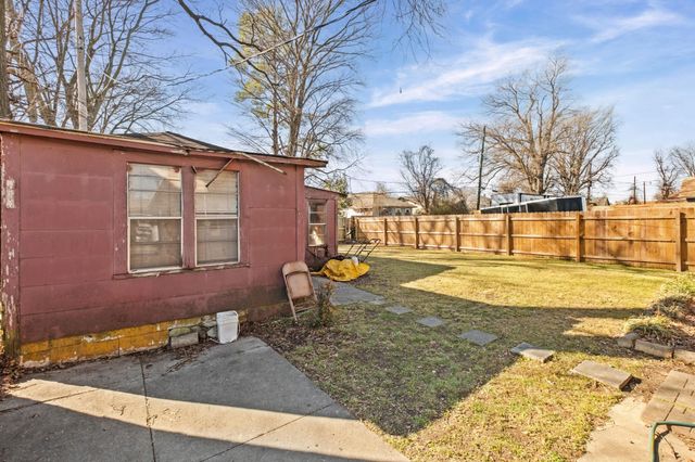 985 FORREST AVE, Memphis, TN 38105