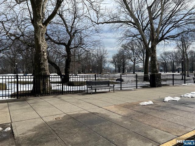 8133 Bergenline Avenue, North Bergen, NJ 07047