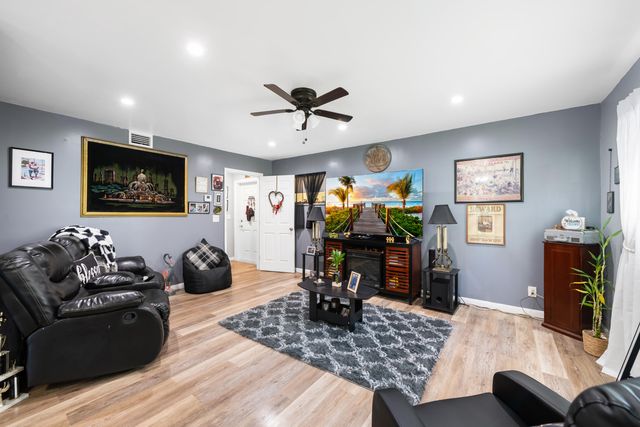 24 COLONIAL CLUB Drive 101, Boynton Beach, FL 33435
