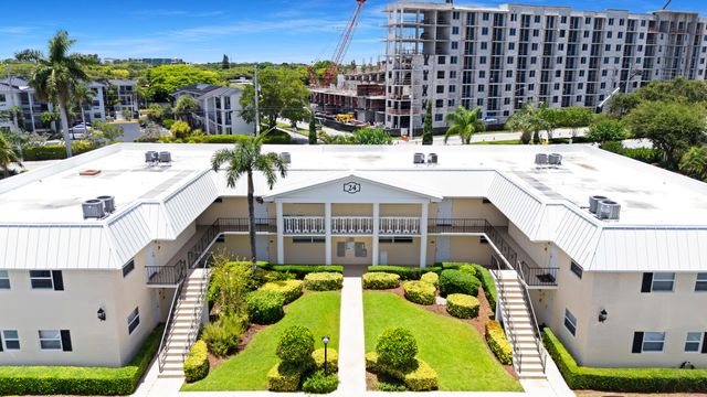 24 COLONIAL CLUB Drive 101, Boynton Beach, FL 33435
