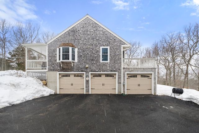 15 Buckskin Path, Plymouth, MA 02360