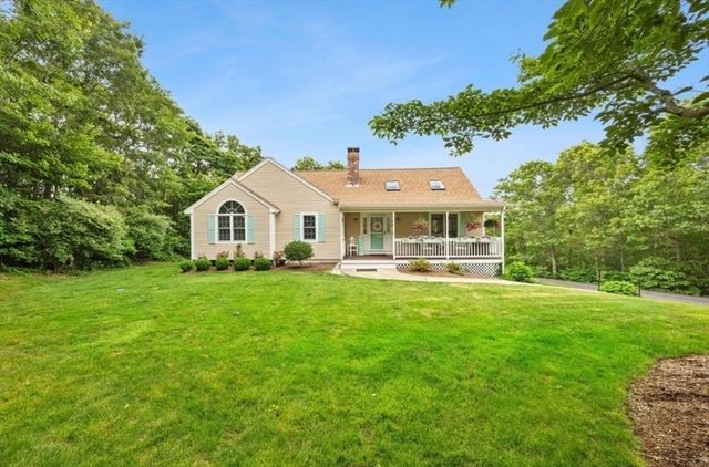 15 Buckskin Path, Plymouth, MA 02360