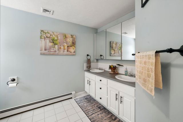 15 Buckskin Path, Plymouth, MA 02360