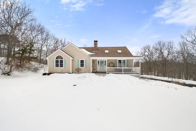 15 Buckskin Path, Plymouth, MA 02360