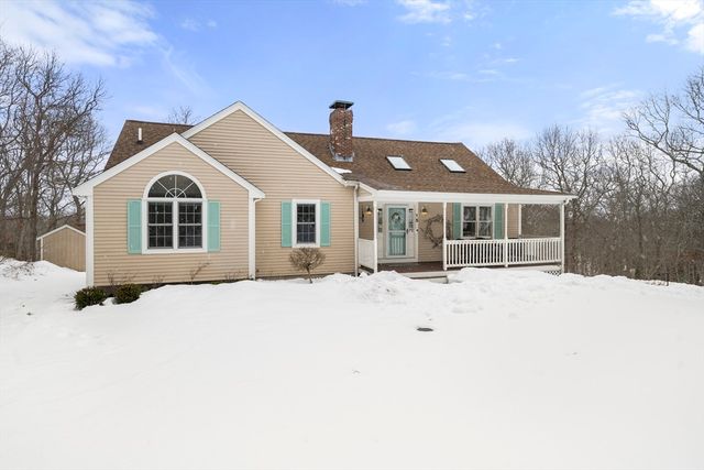 15 Buckskin Path, Plymouth, MA 02360
