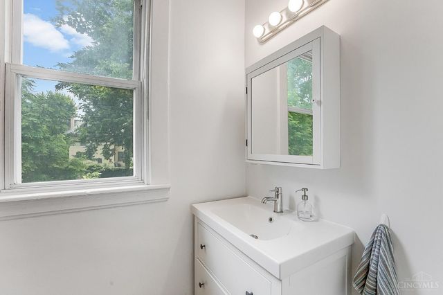 3050 Cleinview Avenue, Cincinnati, OH 45206