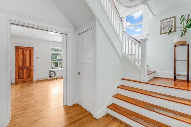 3050 Cleinview Avenue, Cincinnati, OH 45206