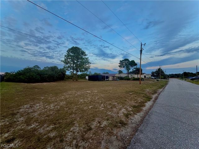 2514 34th ST SW, Lehigh Acres, FL 33976