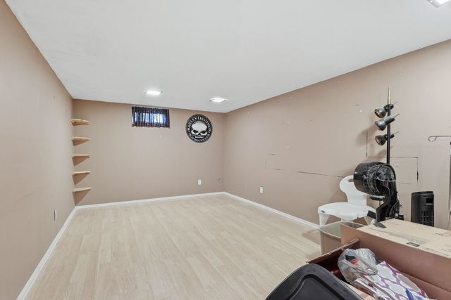 1920 E 31st Street, Davenport, IA 52807