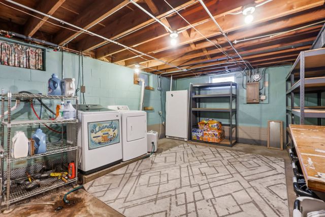 1920 E 31st Street, Davenport, IA 52807