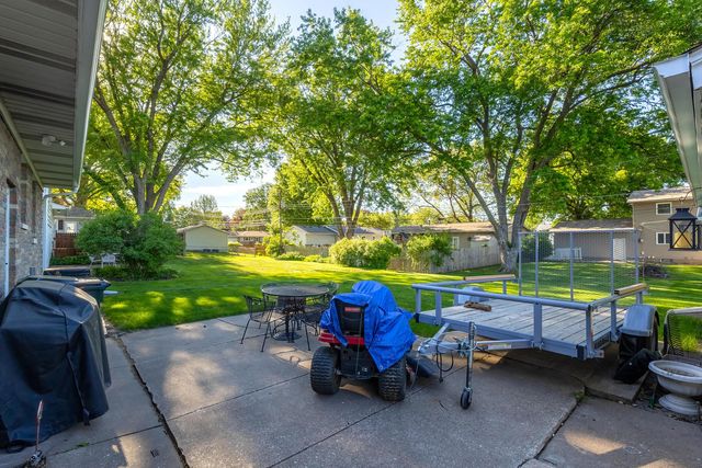 1920 E 31st Street, Davenport, IA 52807