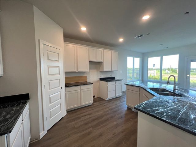 1907 Viva Road, Bryan, TX 77807