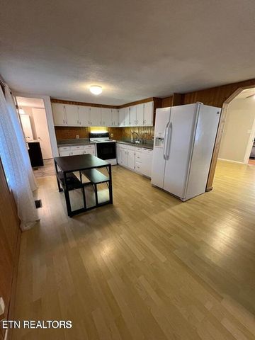 1116 Bob Armes Circle, Wartburg, TN 37887