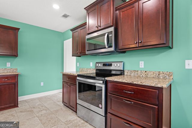 172 Grandview Drive, Hinesville, GA 31313