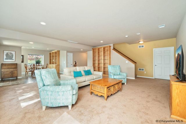 6700 PARADISE POINTE, Cheyenne, WY 82009