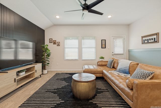 438 KAYDEN PT, New Braunfels, TX 78130