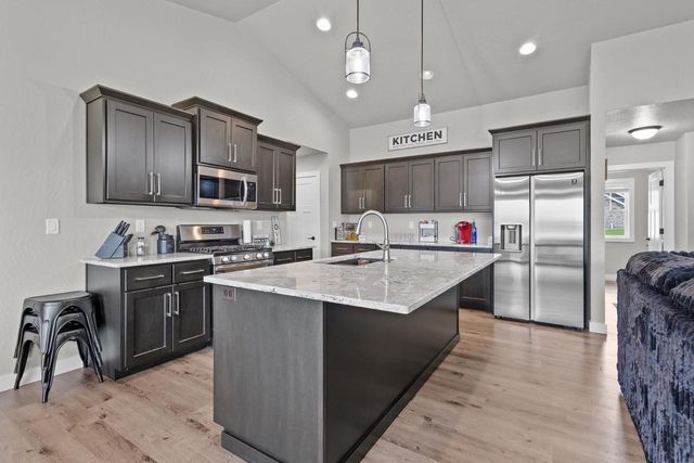 2909 GRAND CYPRESS LANE, Green Bay, WI 54311