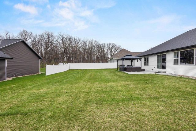 2909 GRAND CYPRESS LANE, Green Bay, WI 54311