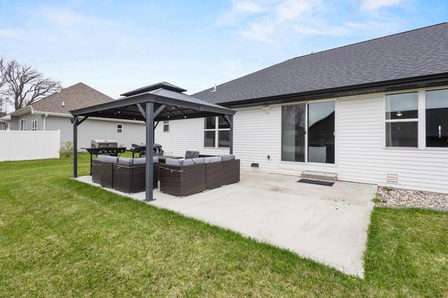 2909 GRAND CYPRESS LANE, Green Bay, WI 54311
