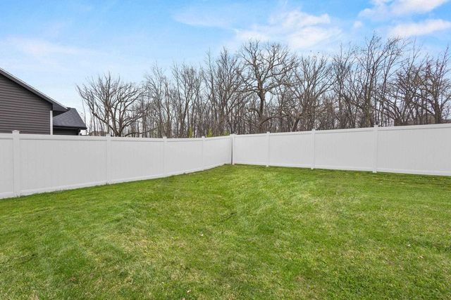2909 GRAND CYPRESS LANE, Green Bay, WI 54311
