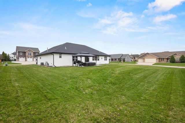 2909 GRAND CYPRESS LANE, Green Bay, WI 54311