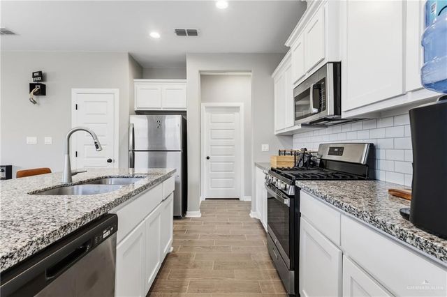 917 Yellow Bells Street, Edinburg, TX 78541