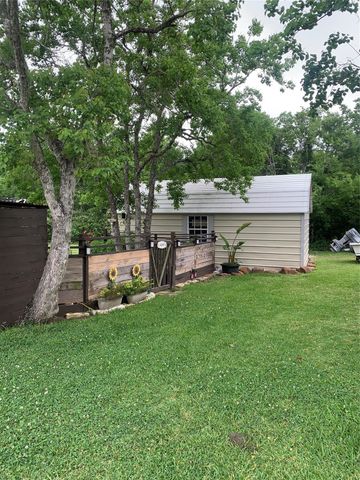 1730 Rymal Road, Alvin, TX 77511