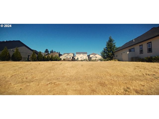 429 FAIRWAY ESTATES Dr 21, Sutherlin, OR 97479