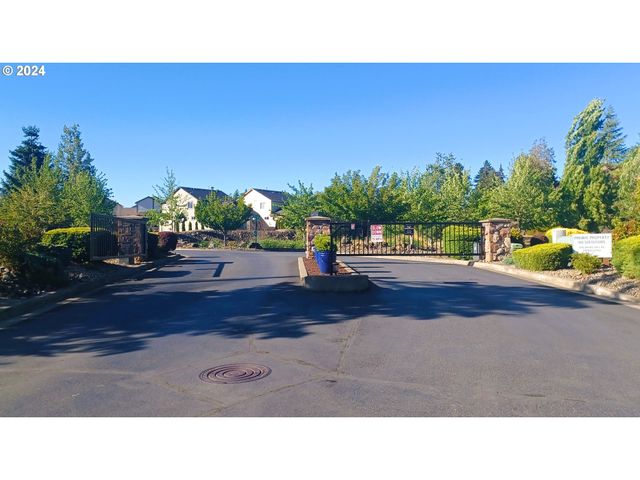 429 FAIRWAY ESTATES Dr 21, Sutherlin, OR 97479