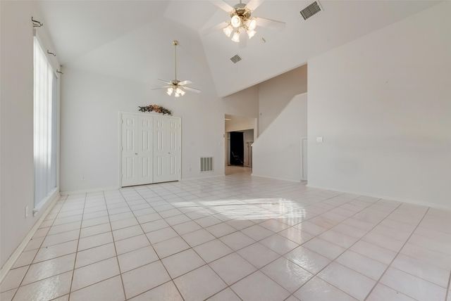 232 W Willow Creek Drive, Glenn Heights, TX 75154