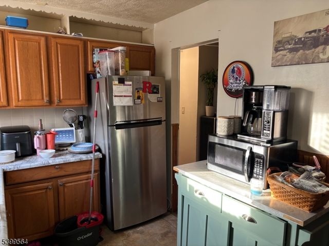 52 Hawthorne Dr, Franklin Twp., NJ 08873