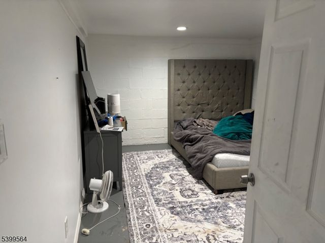 52 Hawthorne Dr, Franklin Twp., NJ 08873