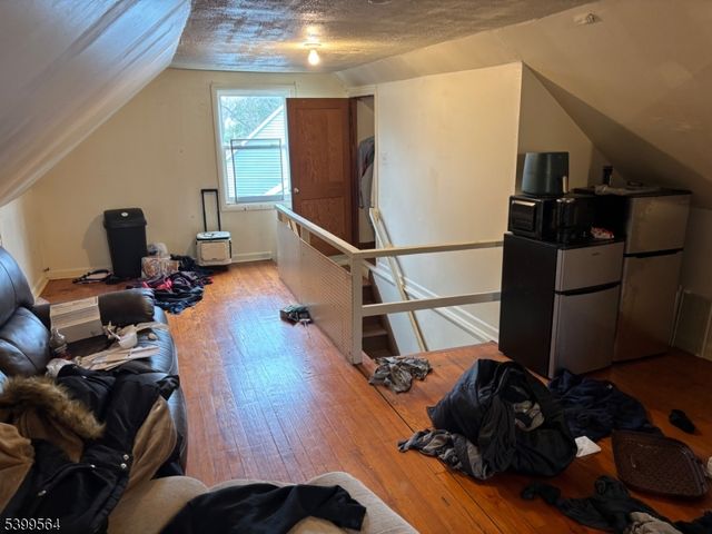 52 Hawthorne Dr, Franklin Twp., NJ 08873