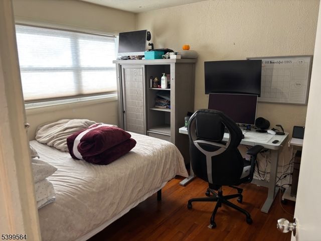 52 Hawthorne Dr, Franklin Twp., NJ 08873