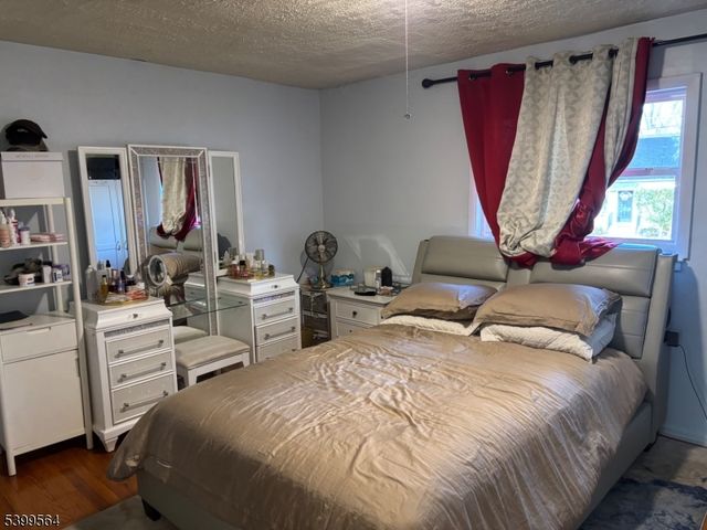 52 Hawthorne Dr, Franklin Twp., NJ 08873