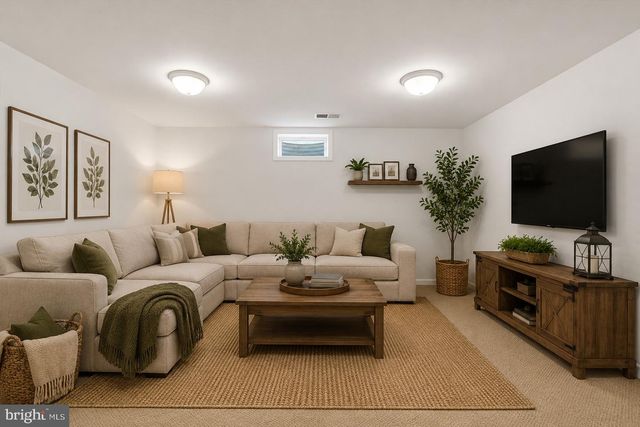 26780 CRUSHER DR, Chantilly, VA 20152